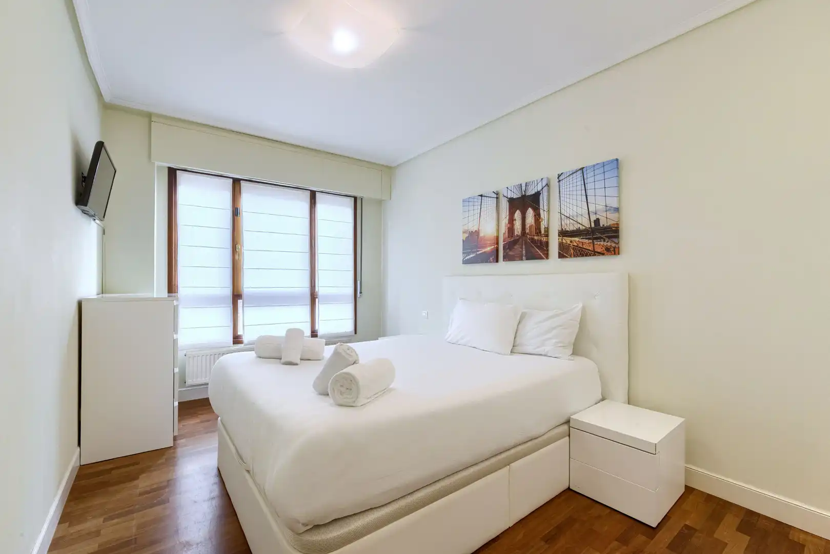 Bedroom of Flat for rent in Bilbao   with Heating, Furnished and Oven