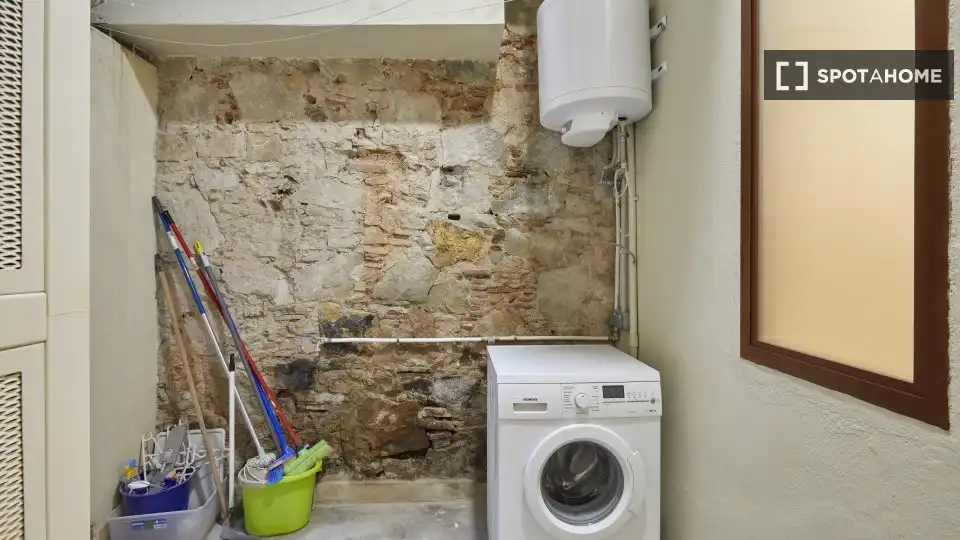 Piso con terraza en alquiler en Ciutat Vella, imagen 13