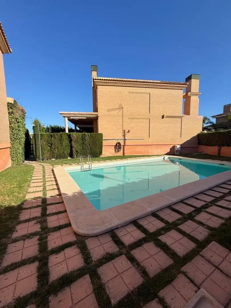 Piscina de Casa adosada en venda en Sant Joan d'Alacant