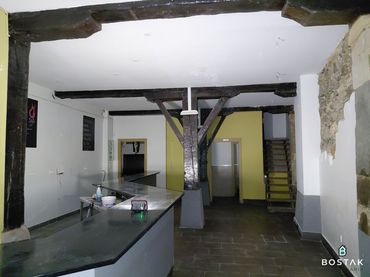 Business premises for sale in Barrenkale Barrena