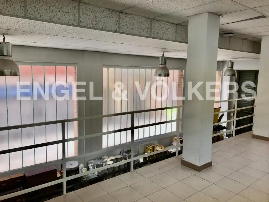 Oficina en venta en Barcelona con Terraza