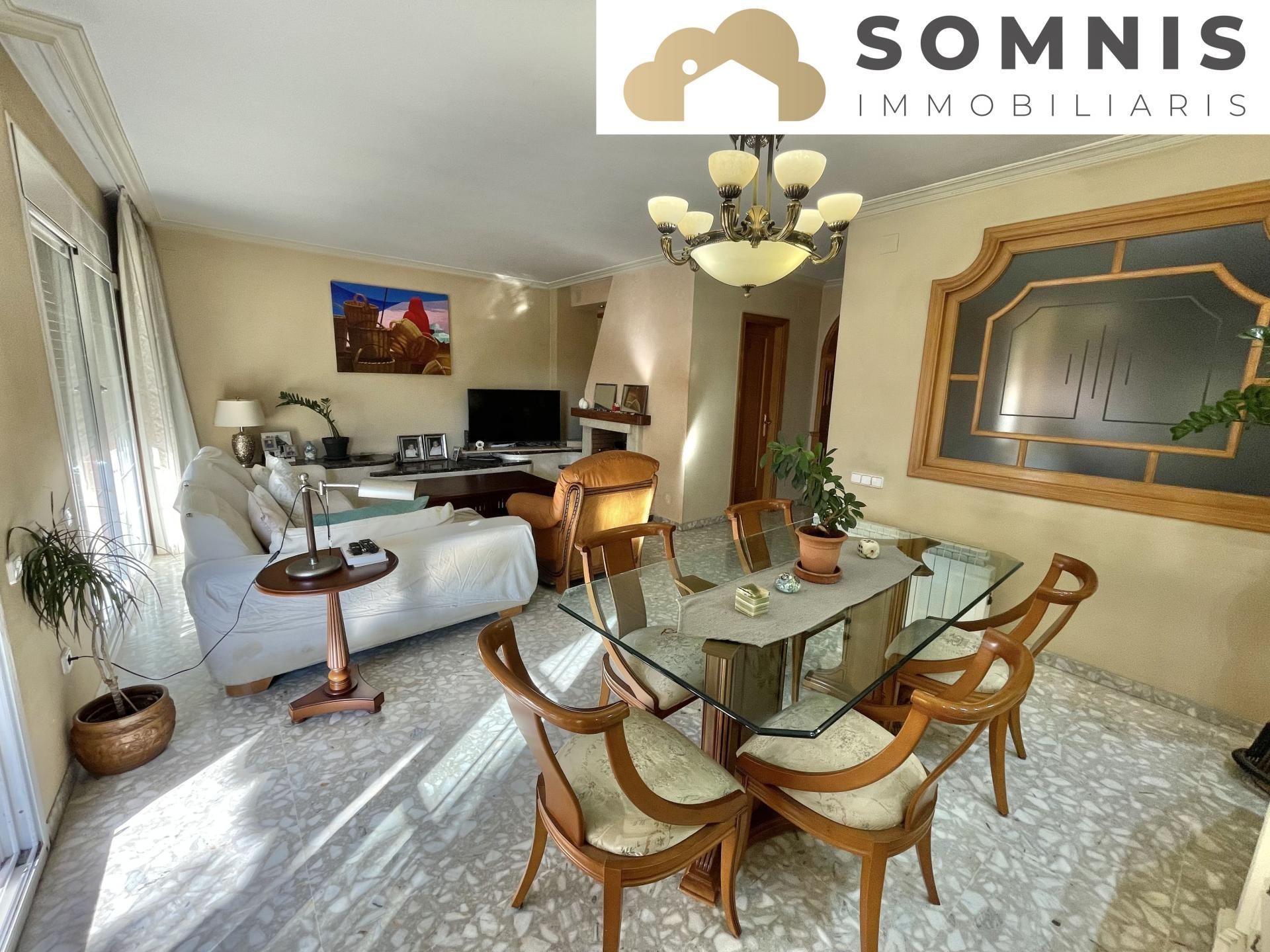 Living room of Single-family semi-detached for sale in Terrassa  with Swimming Pool