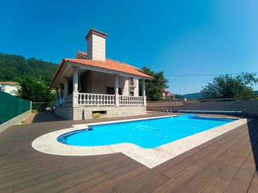 Villa con balcone in vendita a Dorrón