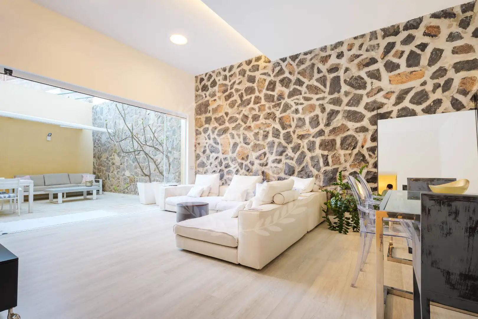 Sala d'estar de Casa adosada en venda en Santa Cruz de Tenerife amb Jardí privat, Terrassa i Moblat