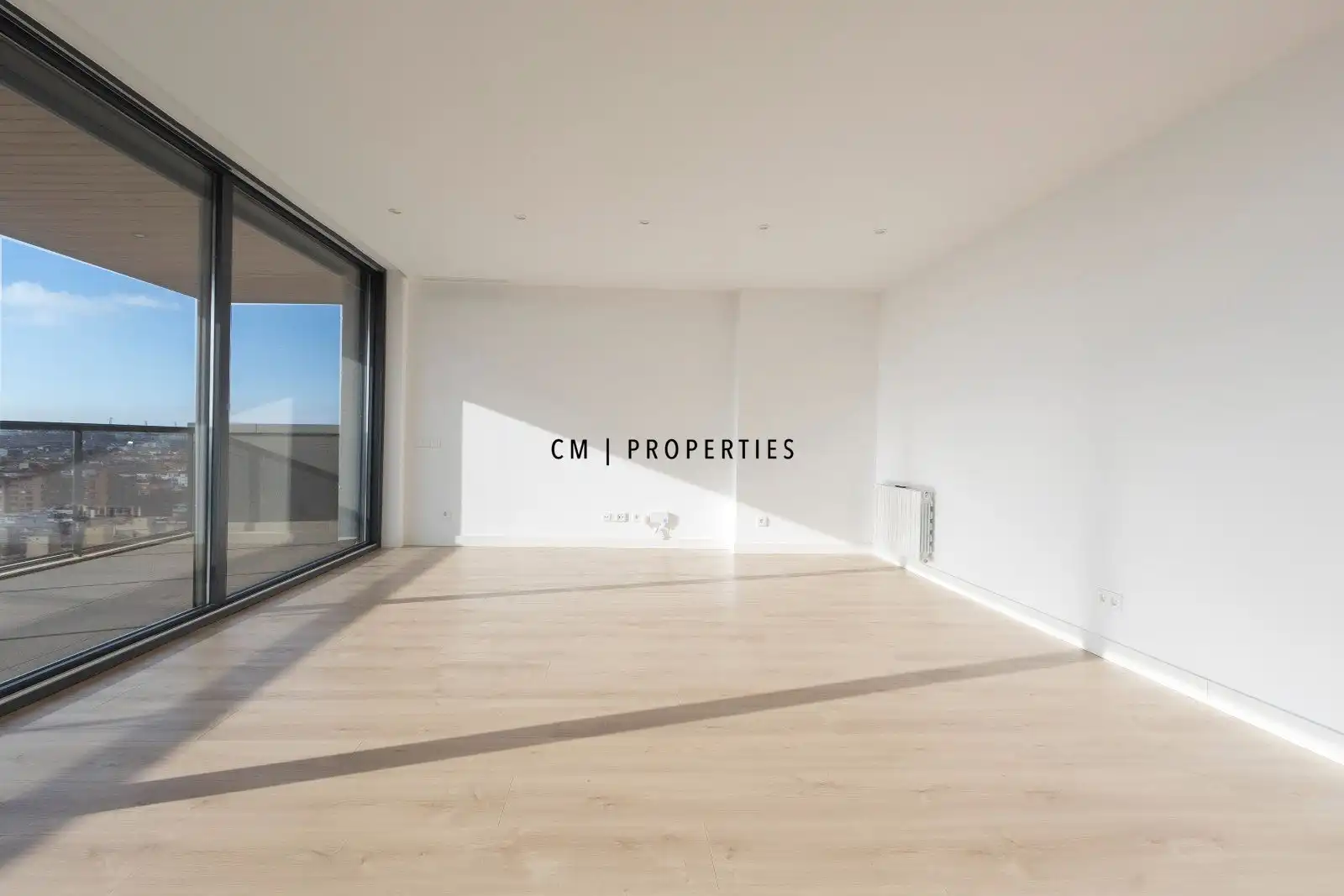 Außenansicht von Wohnung zur Miete in Valencia mit Klimaanlage, Heizung und Terrasse