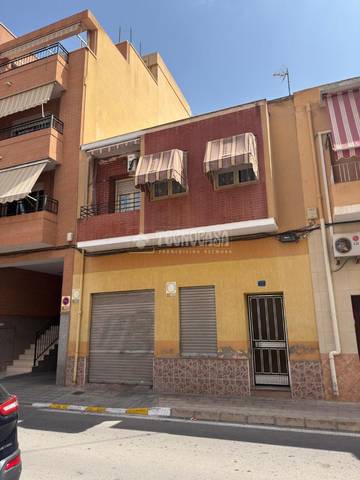 Casa adosada en Venta en Barrio de San Blas