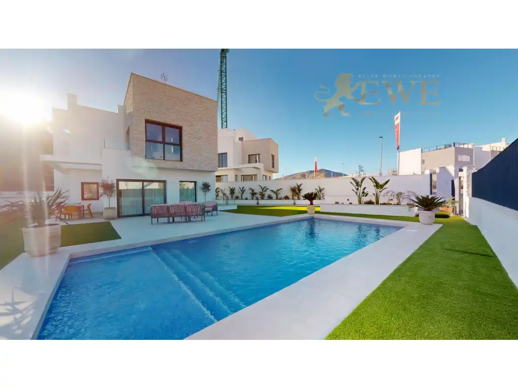 House for sale in Calle Segovia