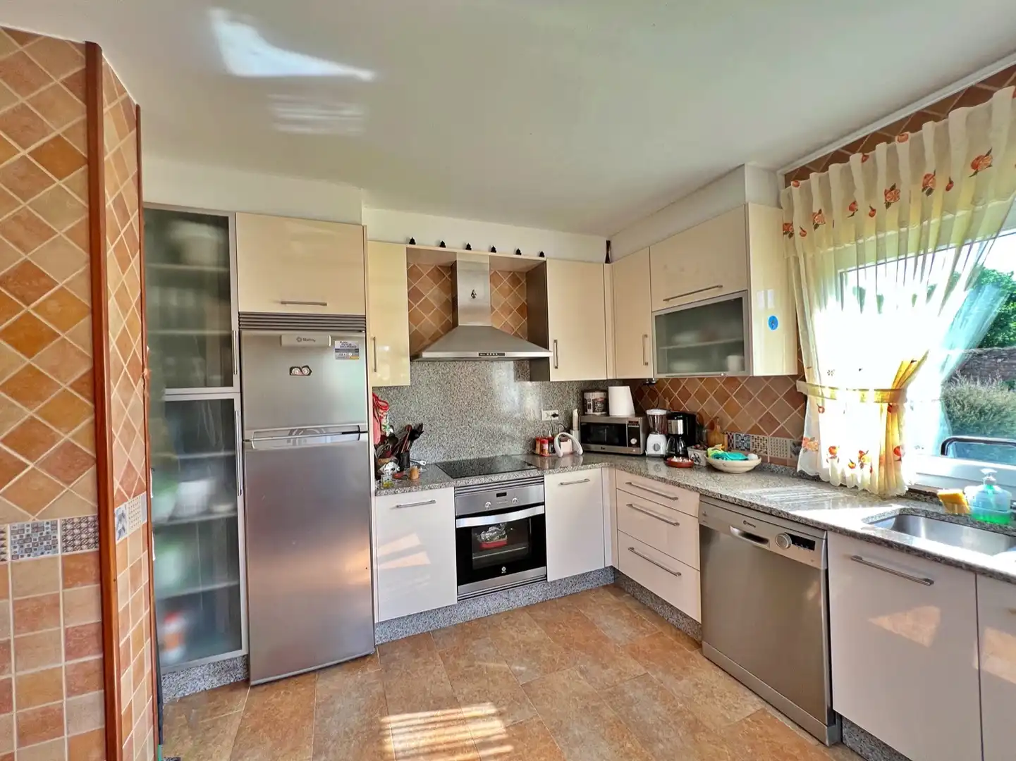 Kitchen of Houses for sale in Lugo  with Heating, Private garden and Storage room