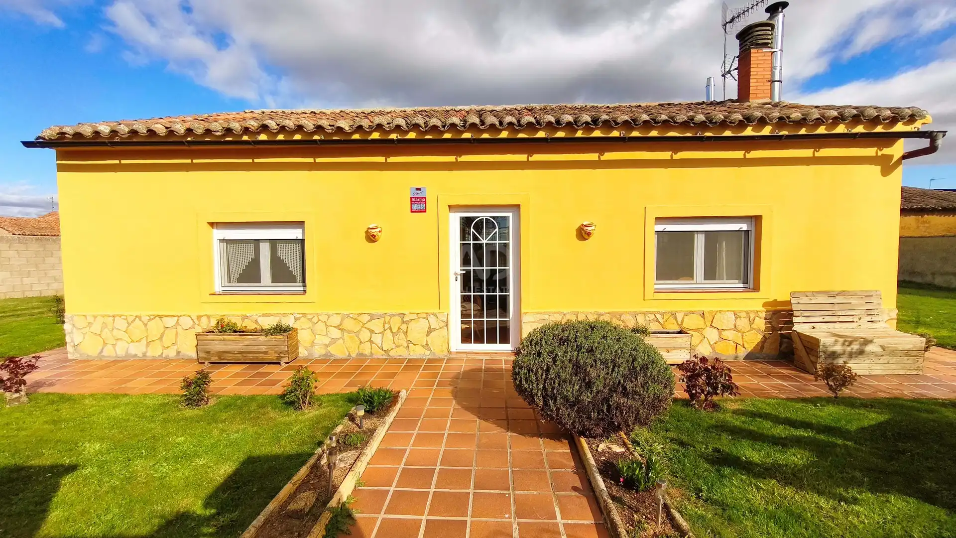 Houses for sale in Calzada del Coto