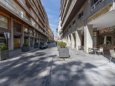 Local comercial en venda a Calle Andorra 1