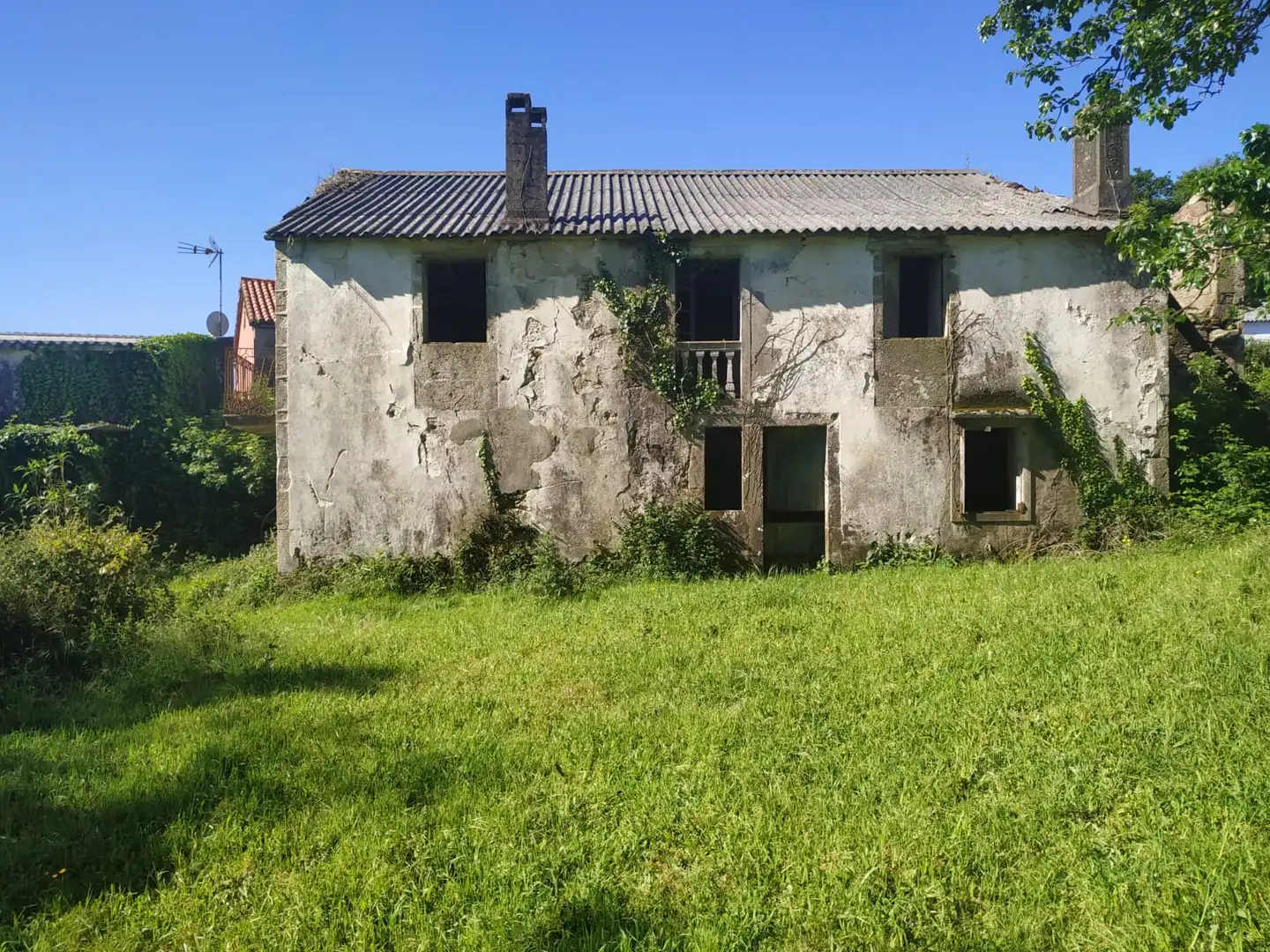 Casa amb jardí en venda a Brión, imagen 2