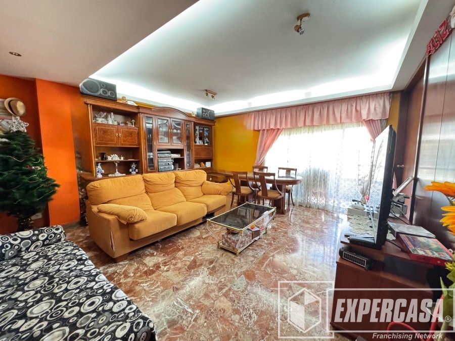 Sala d'estar de Pis en venda en  Valencia Capital amb Aire condicionat i Traster