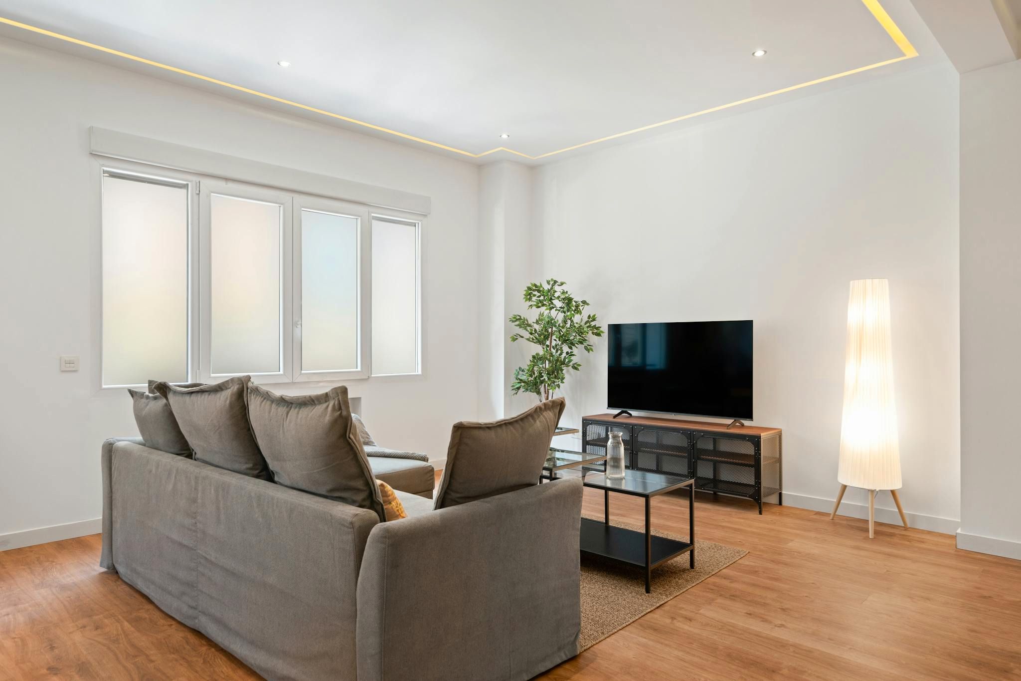 Living room of Flat for rent in  Madrid Capital  with Air Conditioner, Heating and Furnished