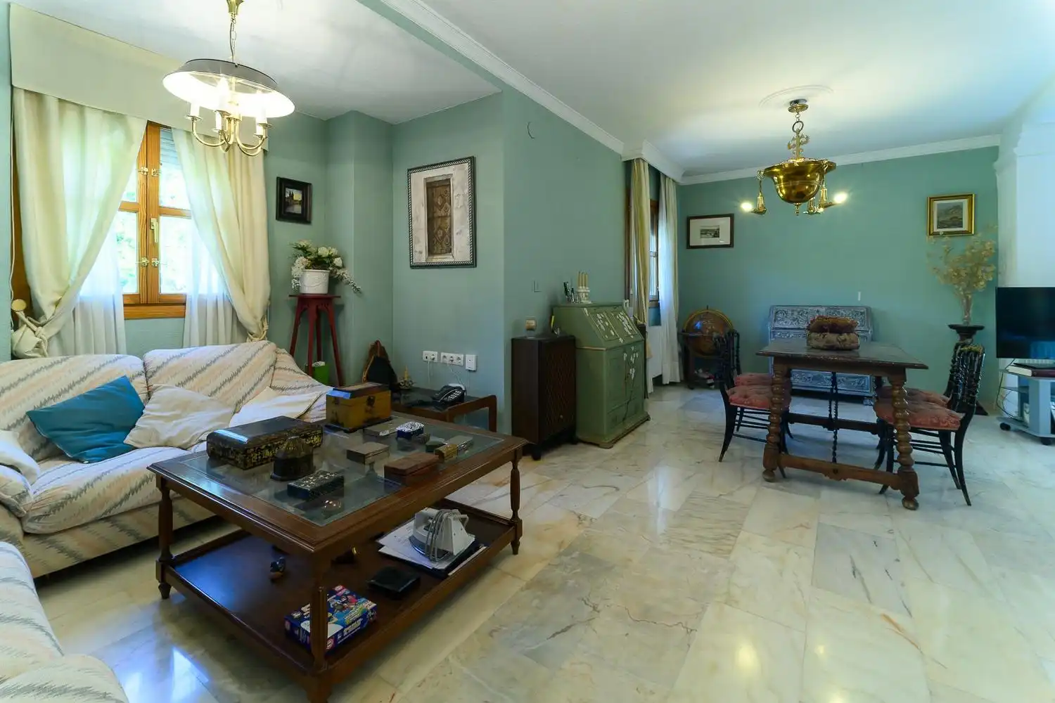 Sala d'estar de Casa o xalet en venda en Albolote amb Piscina