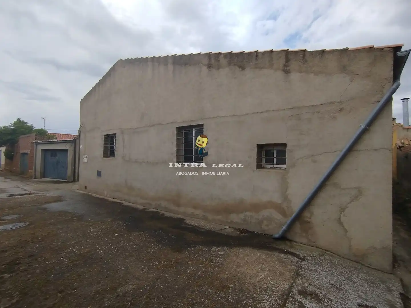 Exterior view of Industrial buildings for sale in Arabayona de Mógica