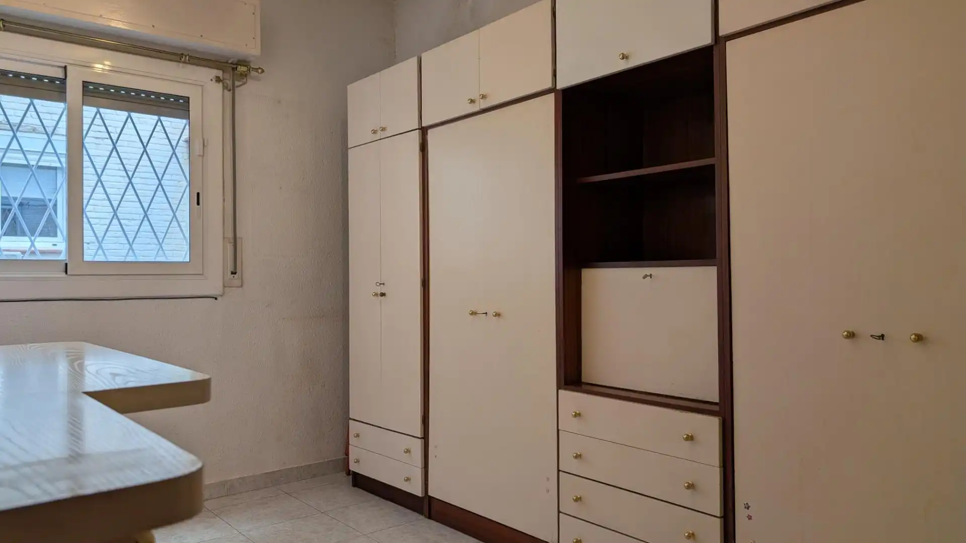 Dormitori de Apartament en venda en Barcelona amb Parquet