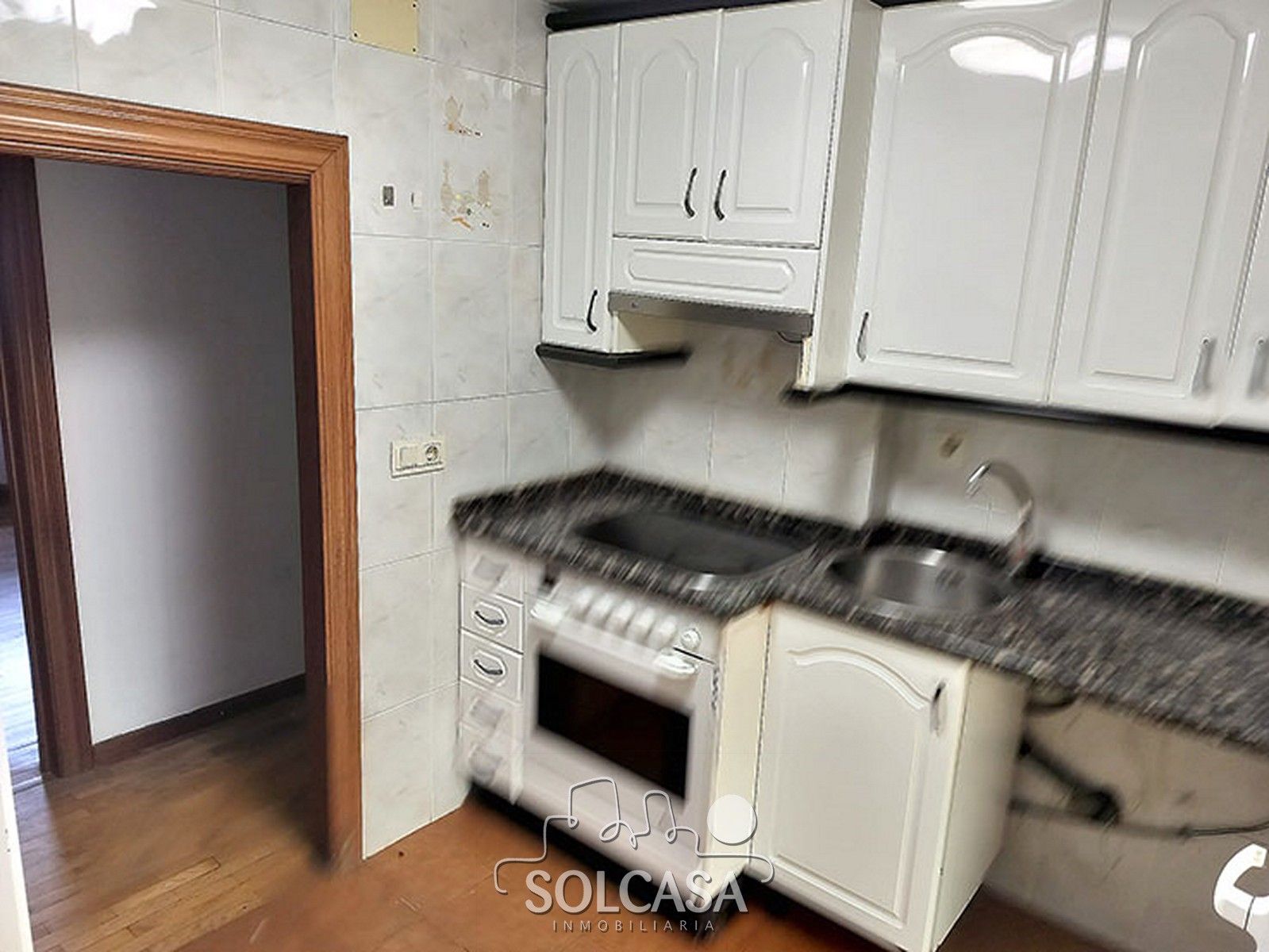 Kitchen of Flat for sale in Valladolid Capital  with Heating, Parquet flooring and Balcony