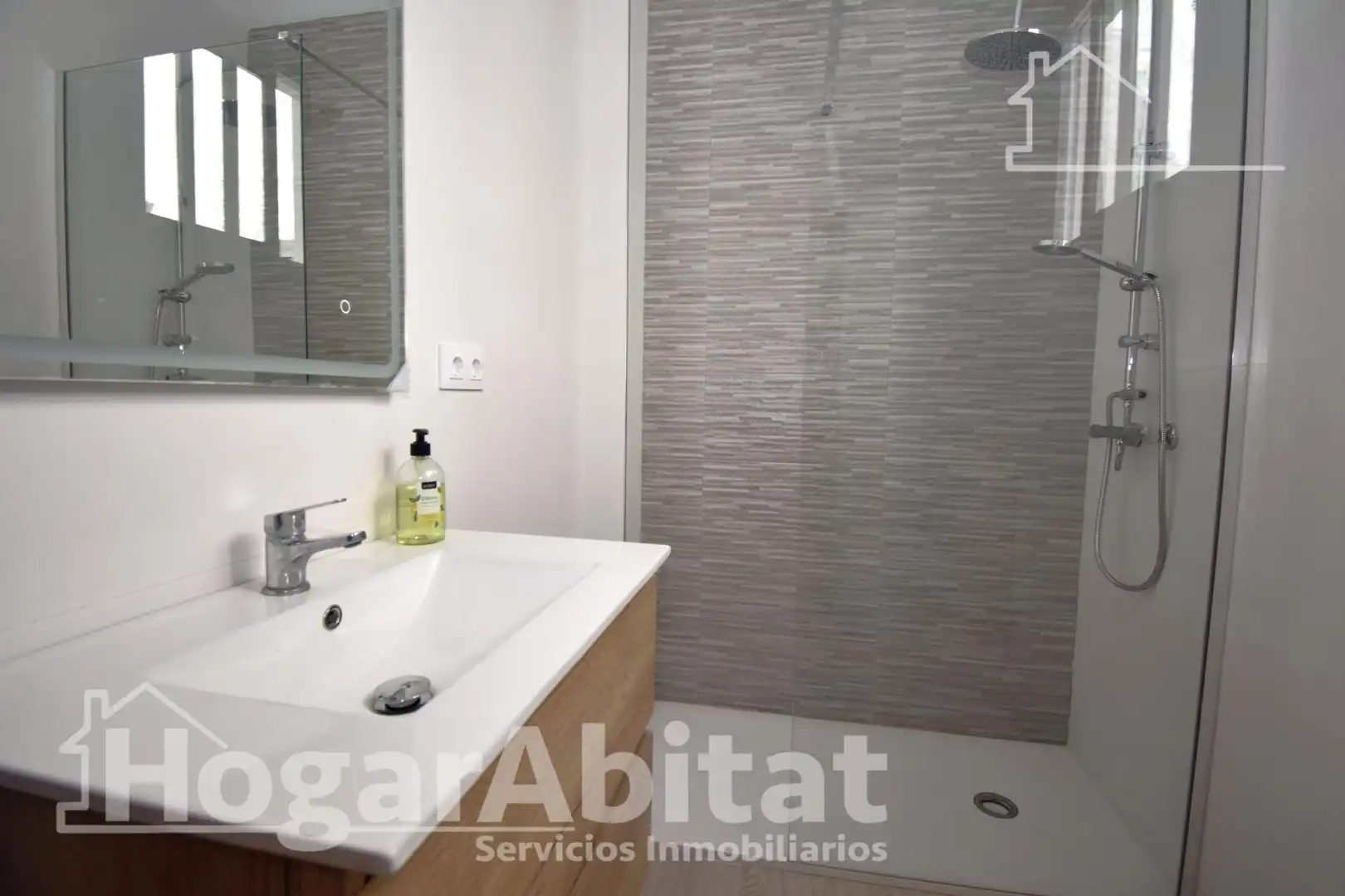 Bany de Casa o xalet en venda en Catarroja amb Aire condicionat, Calefacció i Terrassa