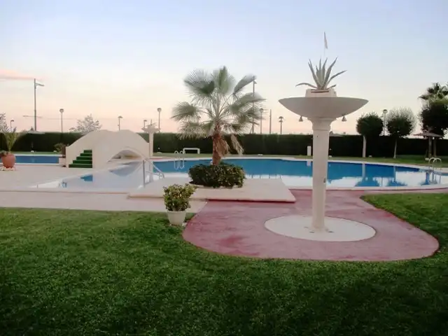 Piscina de Apartamento de alquiler en El Campello con Terraza, Piscina y Amueblado