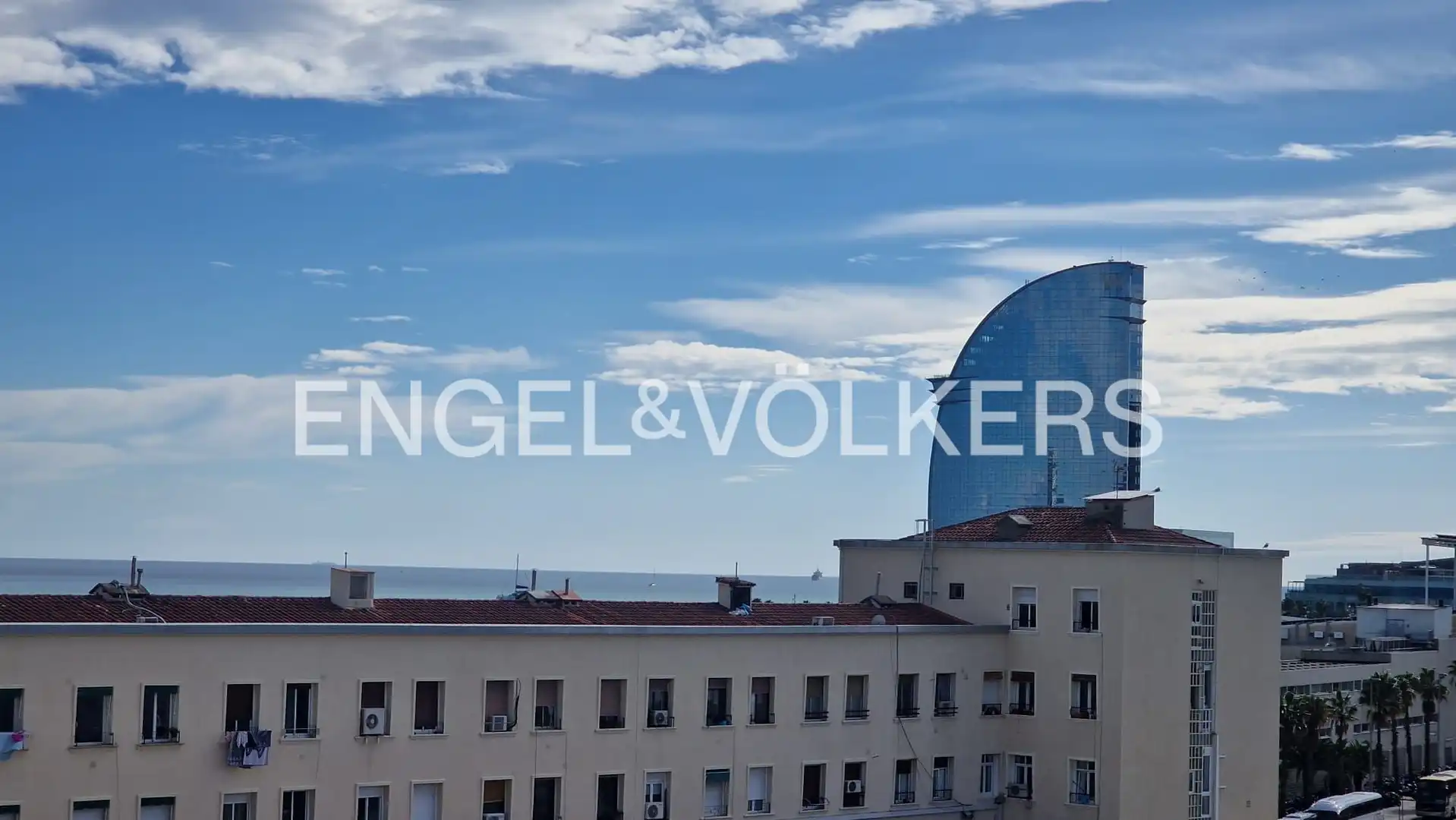 Außenansicht von Wohnung zum Verkauf in Barcelona mit Heizung
