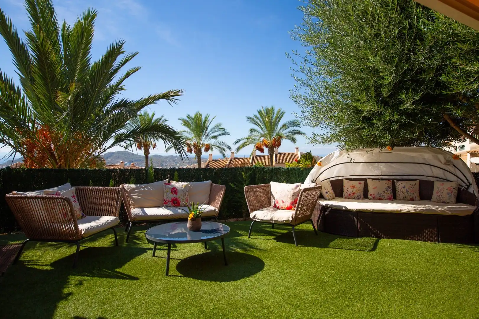 Maison mitoyenne avec jardin à louer à Golf Bahía