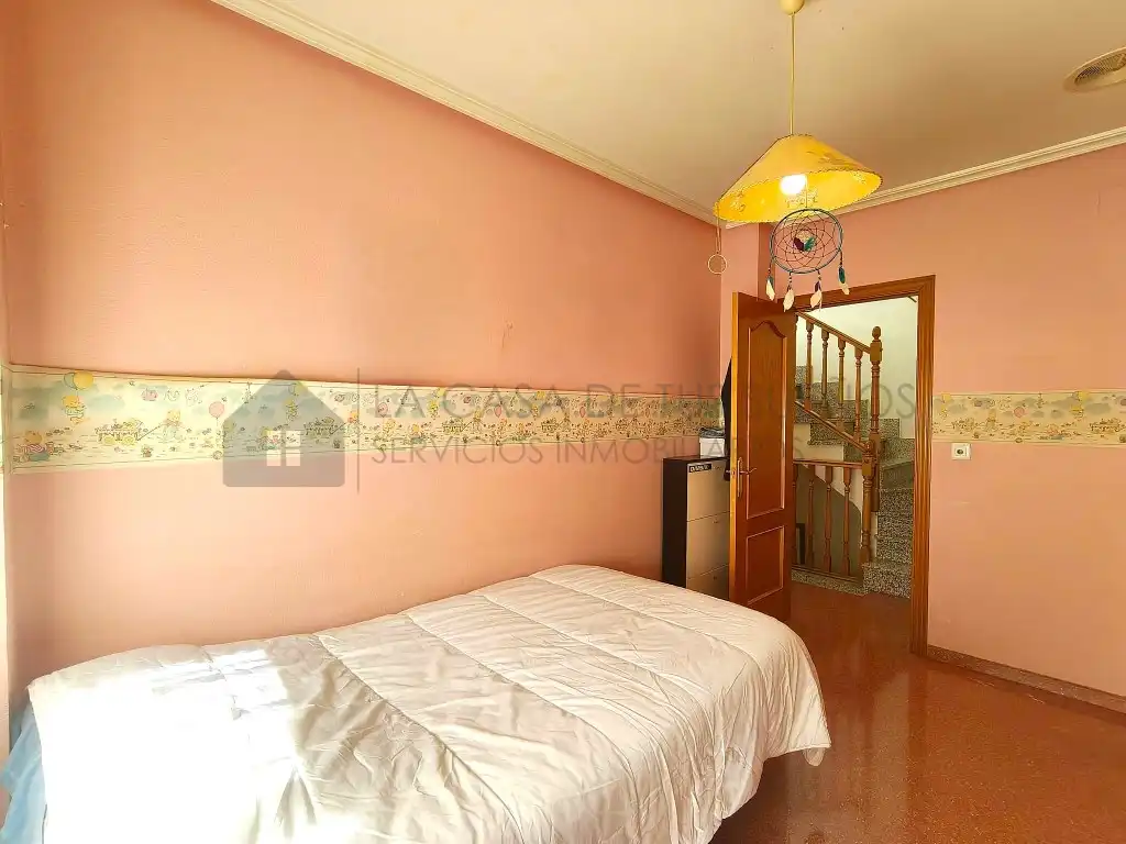 Dormitori de Casa adosada en venda en San Crispín - Huerta Nueva-Estación  