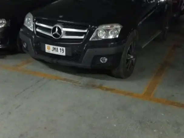 Parkplatz von Garage zur Miete in Quatre Carreres