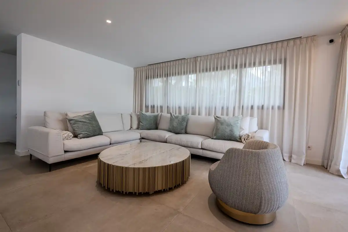 Wohnzimmer von Haus oder Chalet zum Verkauf in Marbella mit Klimaanlage, Privatgarten und Terrasse