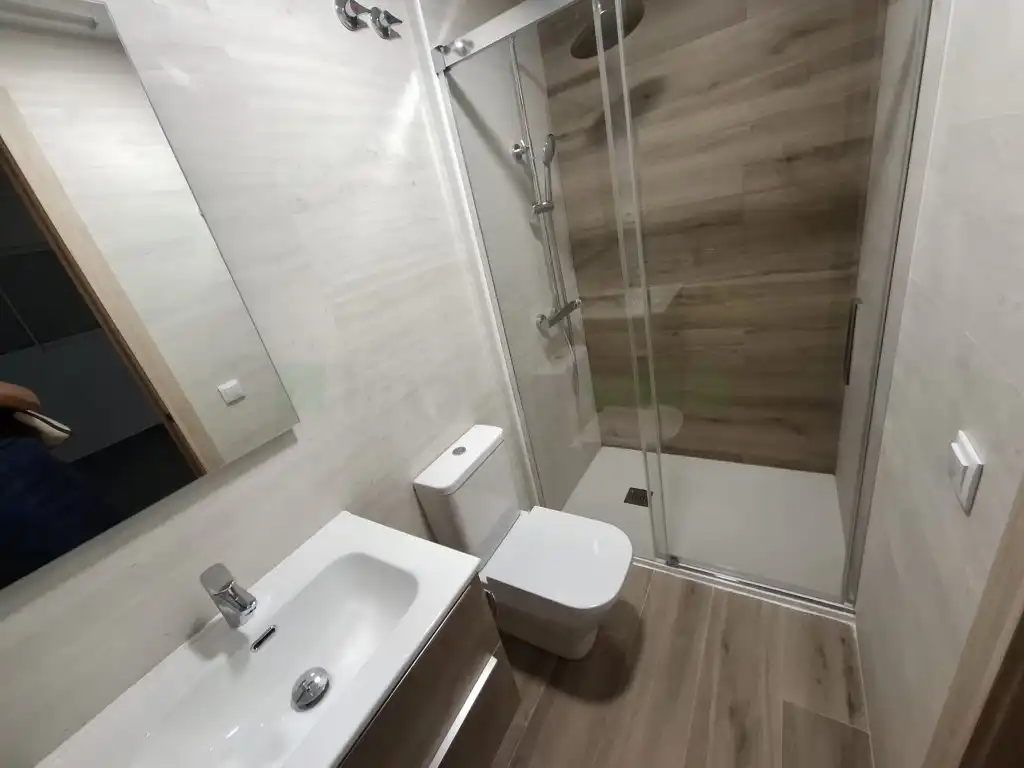 Baño de Dúplex de alquiler en Malgrat de Mar con Lavadora y Balcón