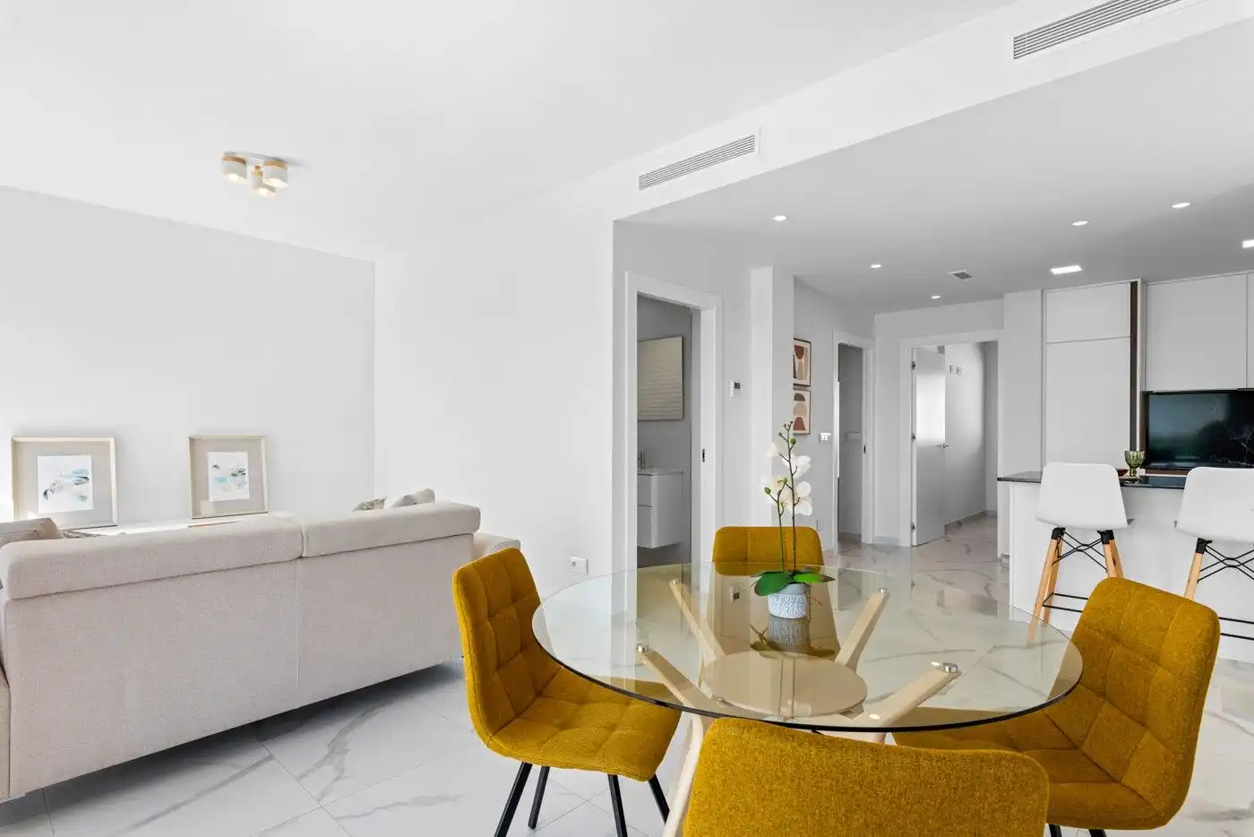 Sala de estar de Casa o chalet en venta en San Miguel de Salinas con Aire acondicionado, Calefacción y Terraza