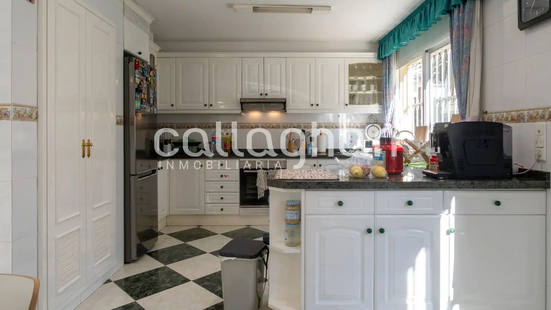 Cocina de Casa o chalet en venta en Gandia con Aire acondicionado, Amueblado y Jacuzzi