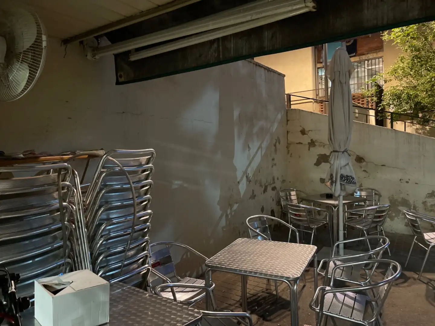Local comercial en traspàs a Carrer Almería 12, imagen 6