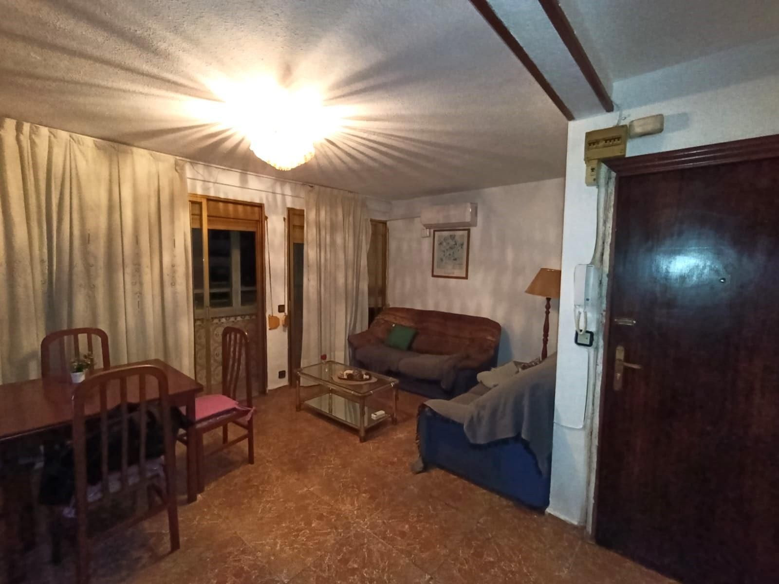 Sala d'estar de Apartament de lloguer en Alicante / Alacant amb Aire condicionat i Balcó