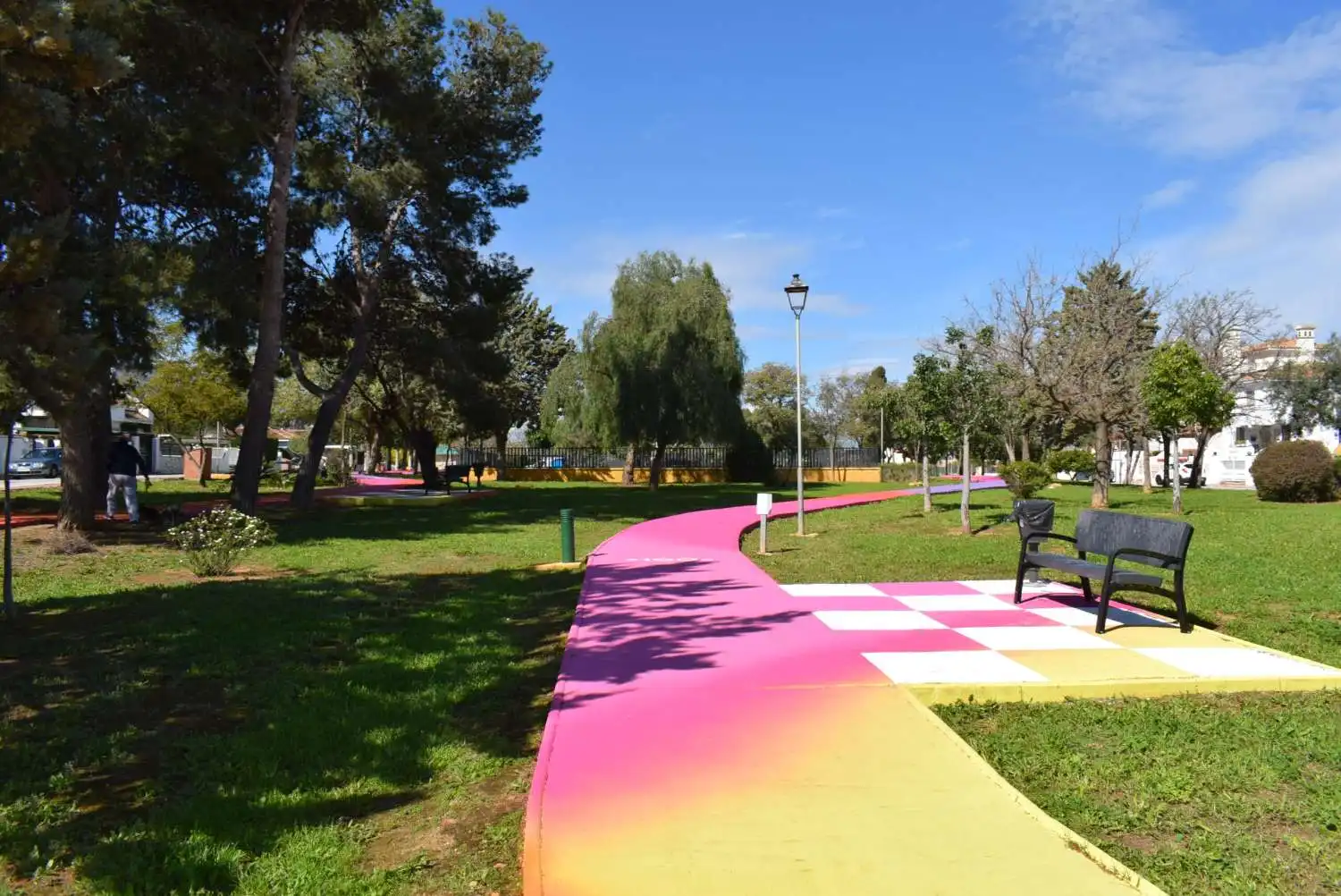 Vista exterior de Casa o xalet en venda en Alhaurín de la Torre amb Aire condicionat, Calefacció i Terrassa