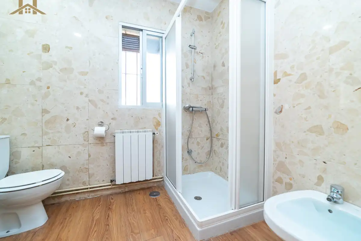 Baño de Casa o chalet en venta en Pozuelo de Alarcón con Aire acondicionado, Calefacción y Jardín privado