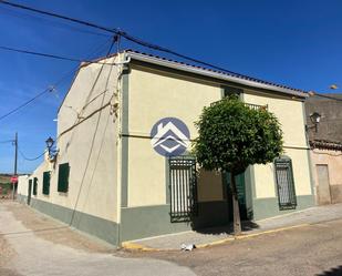 Vista exterior de Casa o xalet en venda en Palomas amb Terrassa