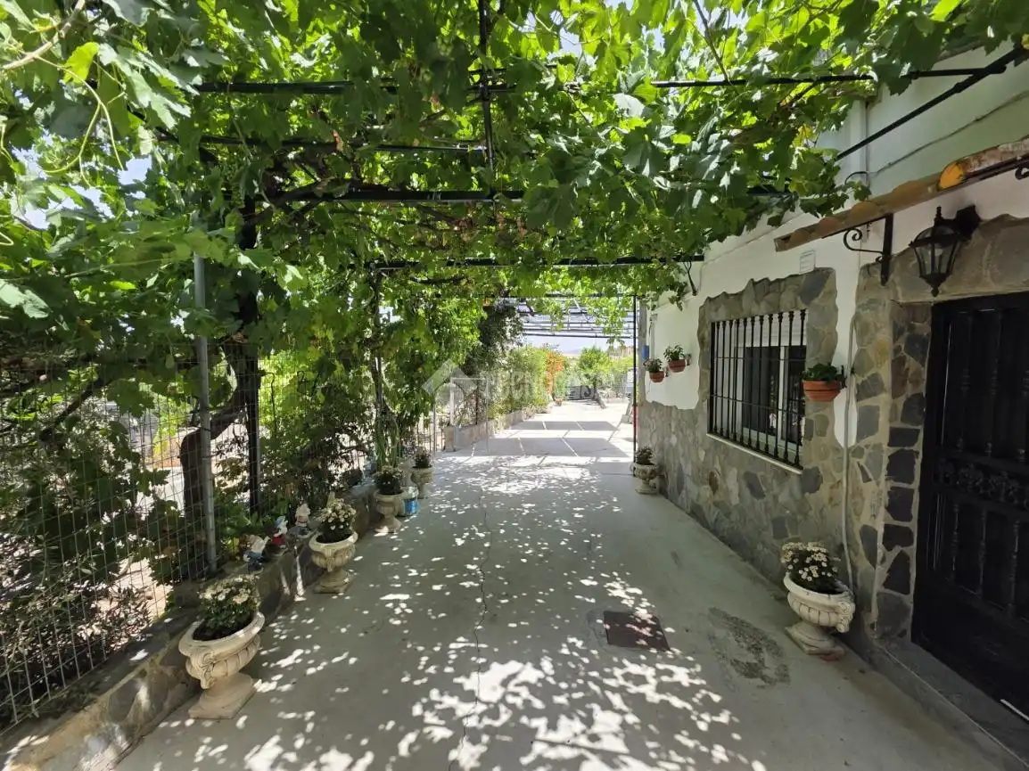 Finca rústica en venda en Linares amb Aire condicionat, Traster i Piscina