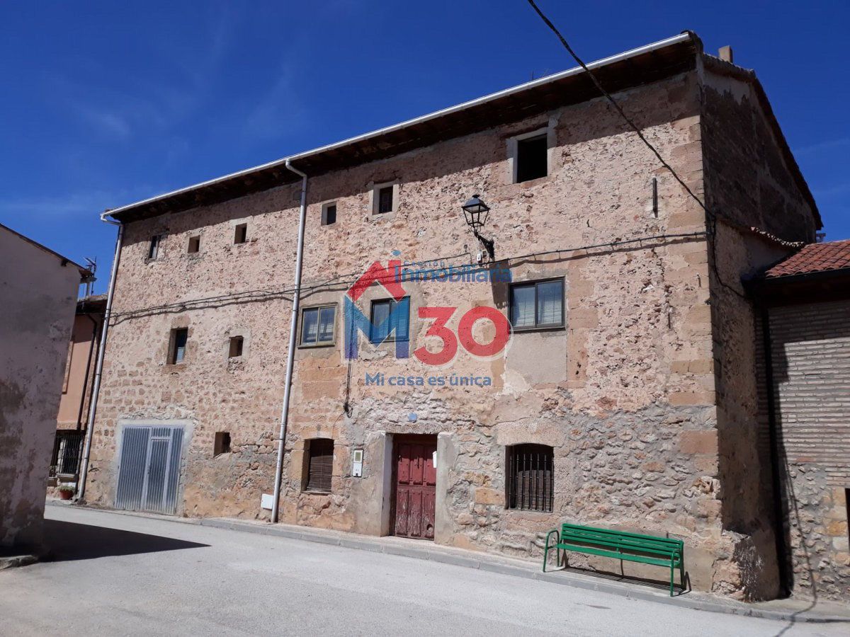 Vista exterior de Casa o xalet en venda en Merindad de Río Ubierna amb Traster