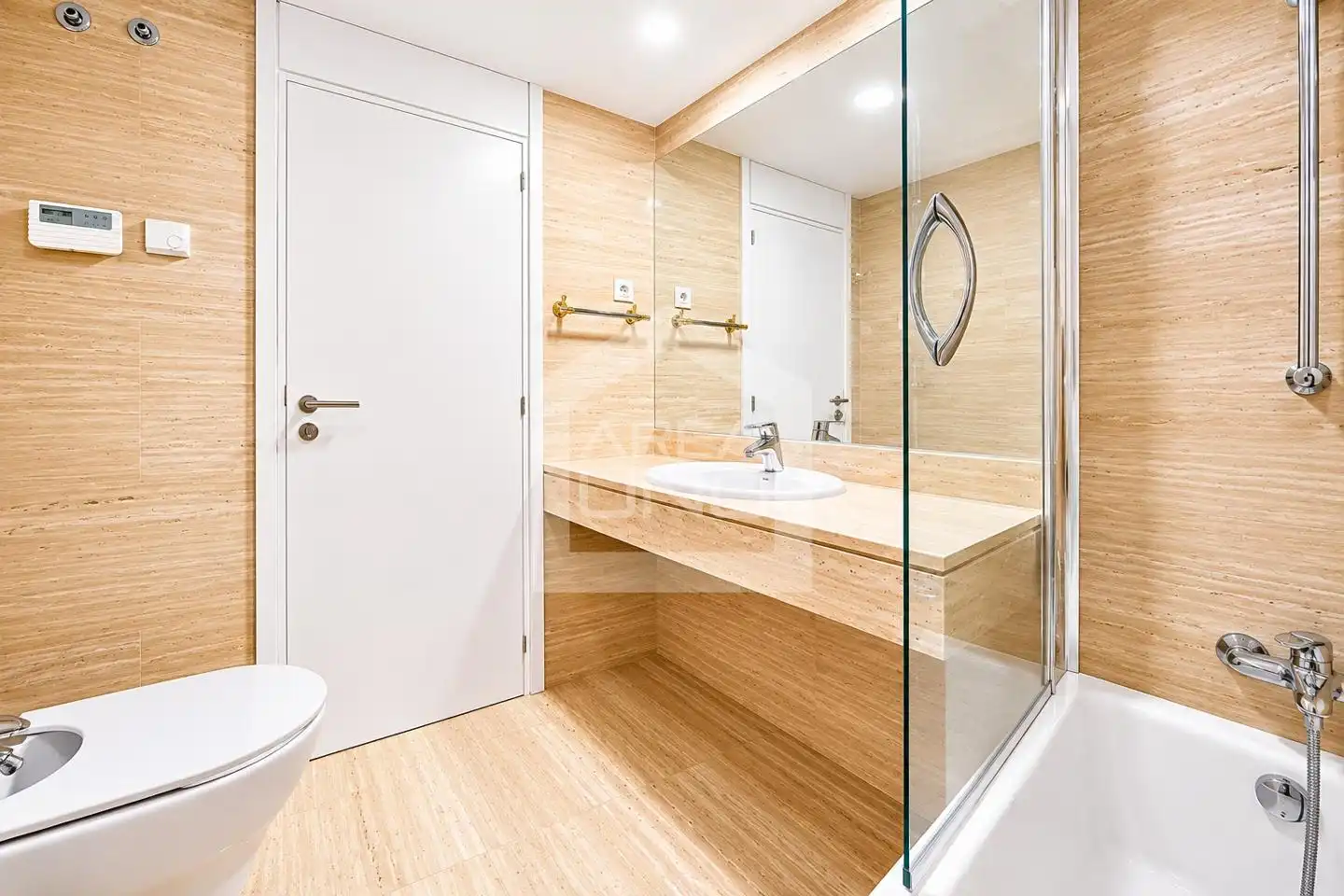Baño de Piso en venta en Madrid con Aire acondicionado, Calefacción y Trastero