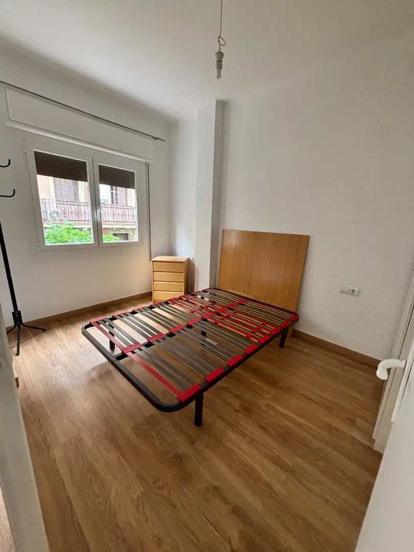 Habitación de Apartamento de alquiler en Barcelona con Horno y Lavadora