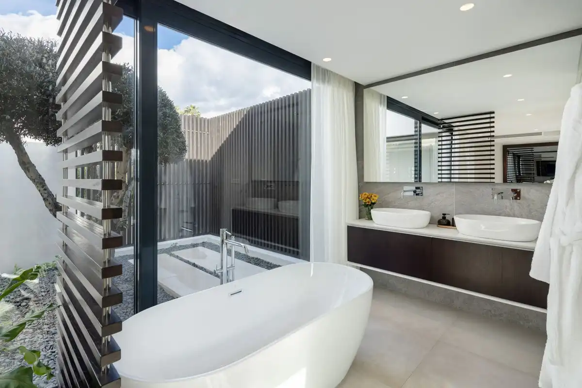 Chalet con piscina en venta en Nueva Andalucía, imagen 9