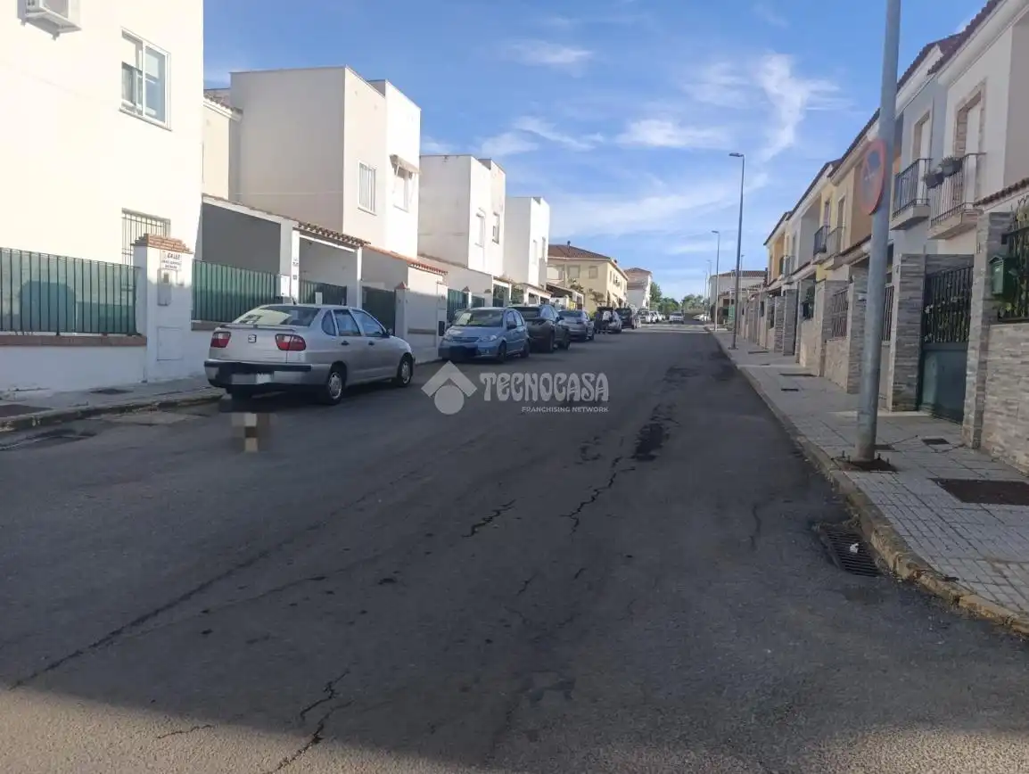 Vista exterior de Dúplex en venta en Valverde de Leganés con Aire acondicionado y Balcón