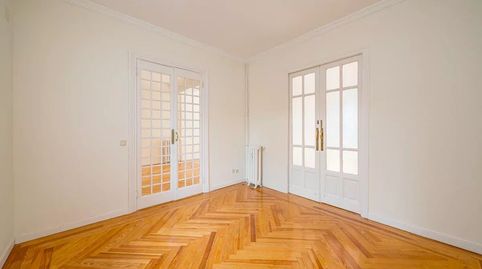 Foto 4 de Piso de alquiler en Jerónimos, Madrid Capital