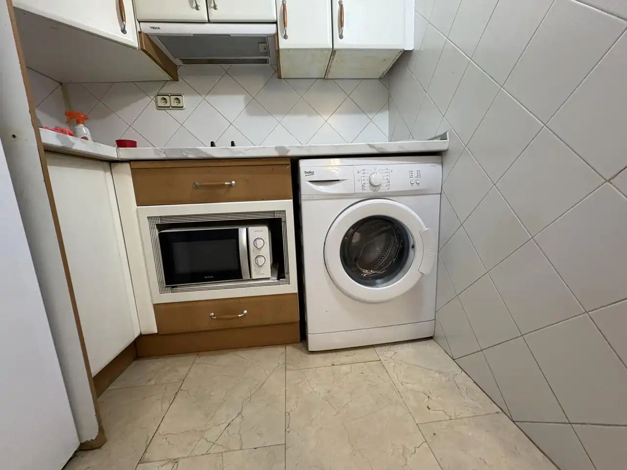 Kitchen of Duplexes for rent in Madrid  with Air Conditioner and Furnished