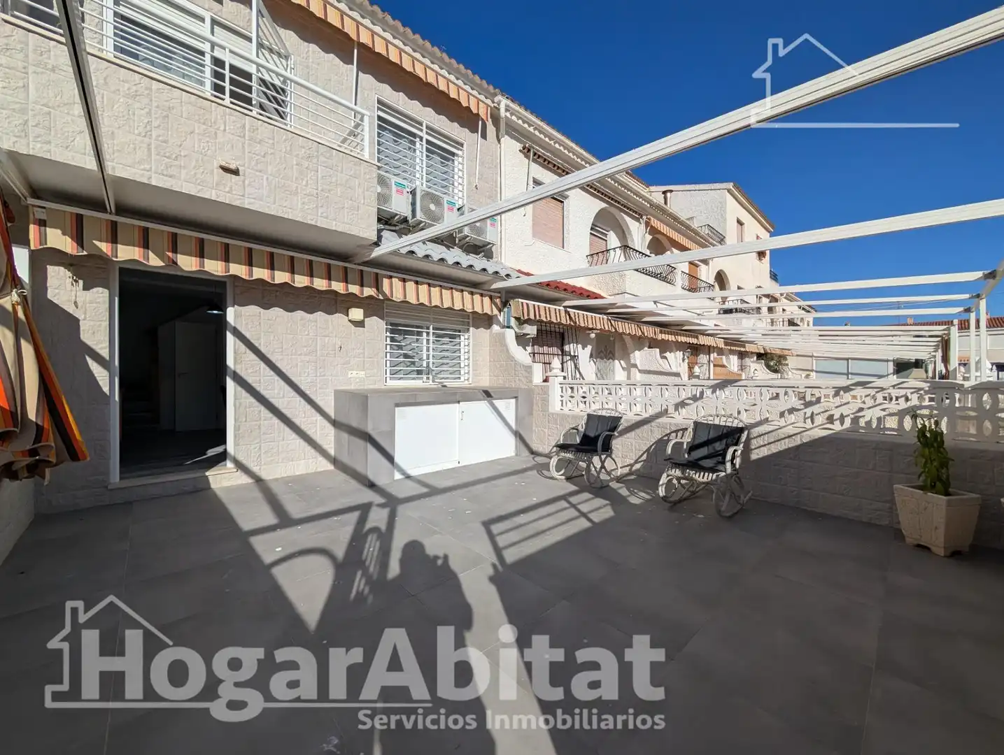 Vista exterior de Casa adosada en venta en Santa Pola con Aire acondicionado, Calefacción y Terraza