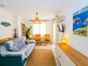 Wohnzimmer von Erdgeschoss zur Miete in Almuñécar mit Klimaanlage, Terrasse und Möbliert