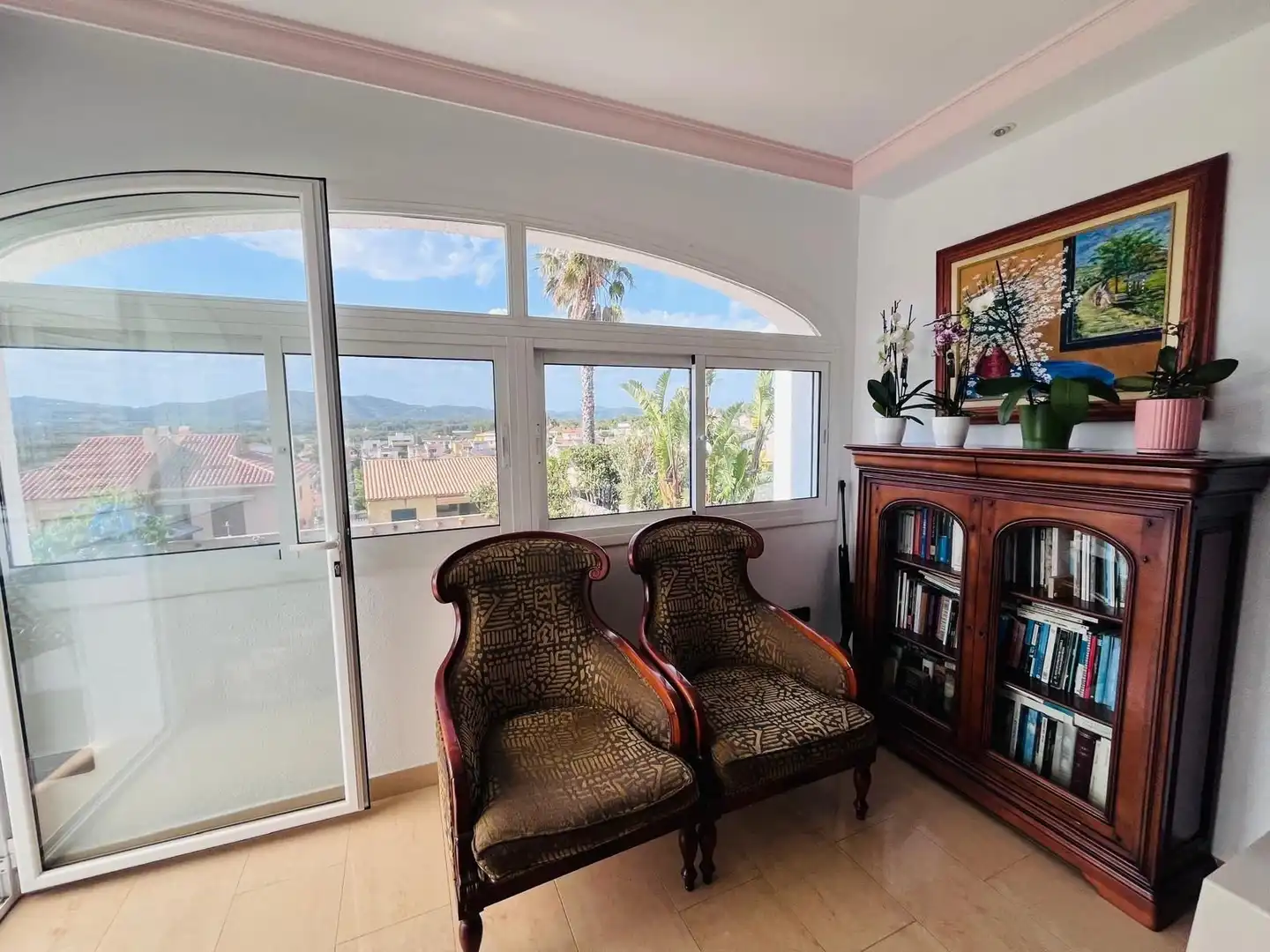 Living room of Houses for sale in Sant Pere de Ribes  with Air Conditioner, Heating and Swimming Pool