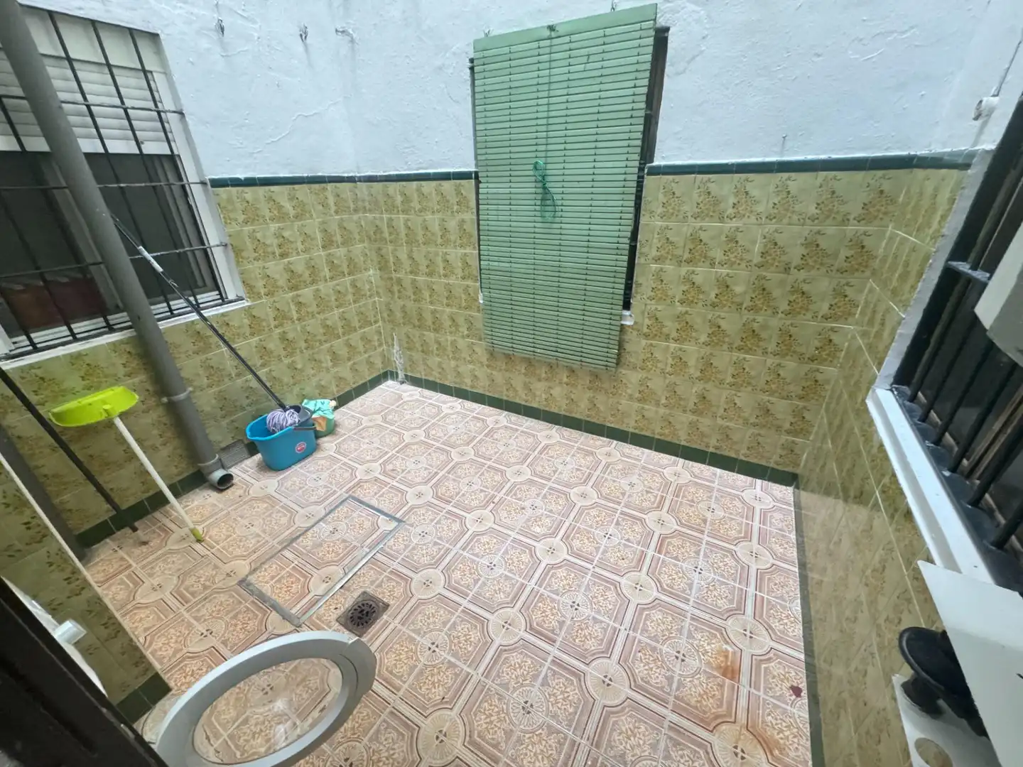 Badezimmer von Wohnung zum Verkauf in Dos Hermanas mit Klimaanlage