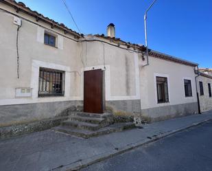 Exterior view of House or chalet for sale in Segovia Capital