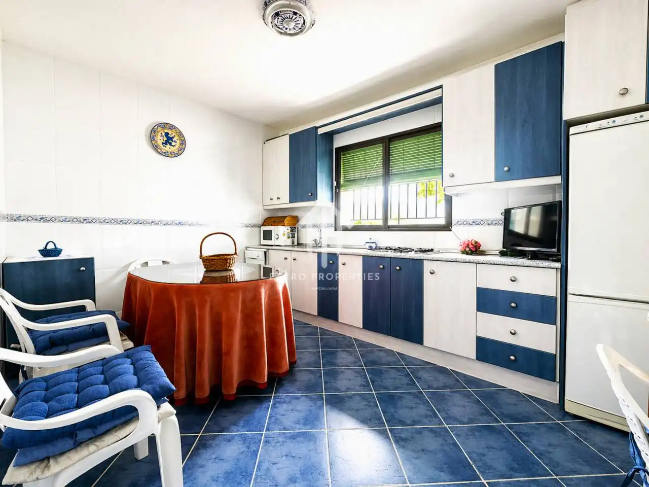 Cuina de Casa o xalet en venda en Loja amb Aire condicionat, Jardí privat i Terrassa